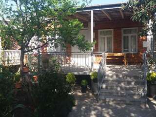 Гостевой дом Guest House Darejani Кутаиси Двухместный номер с 2 отдельными кроватями и ванной комнатой-5