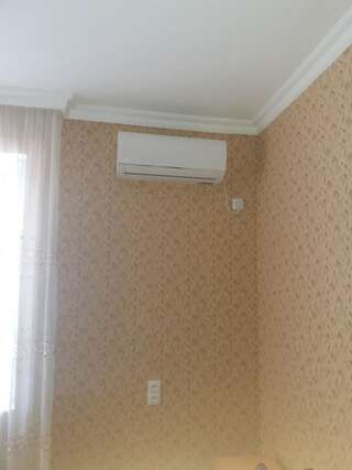 Гостевой дом Guest House Darejani Кутаиси Двухместный номер с 2 отдельными кроватями и ванной комнатой-4